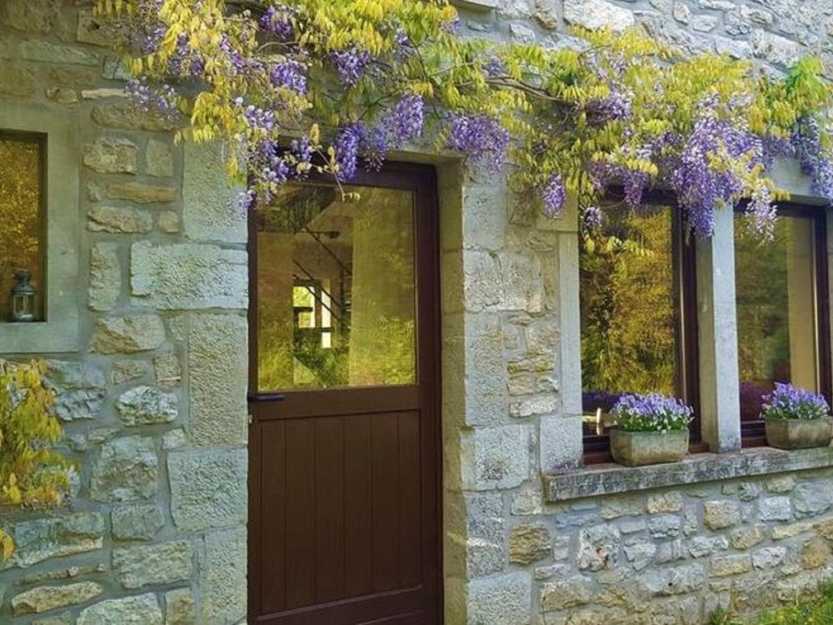 Quaint Holiday Home In Robechies Amid Meadows Chimay Εξωτερικό φωτογραφία