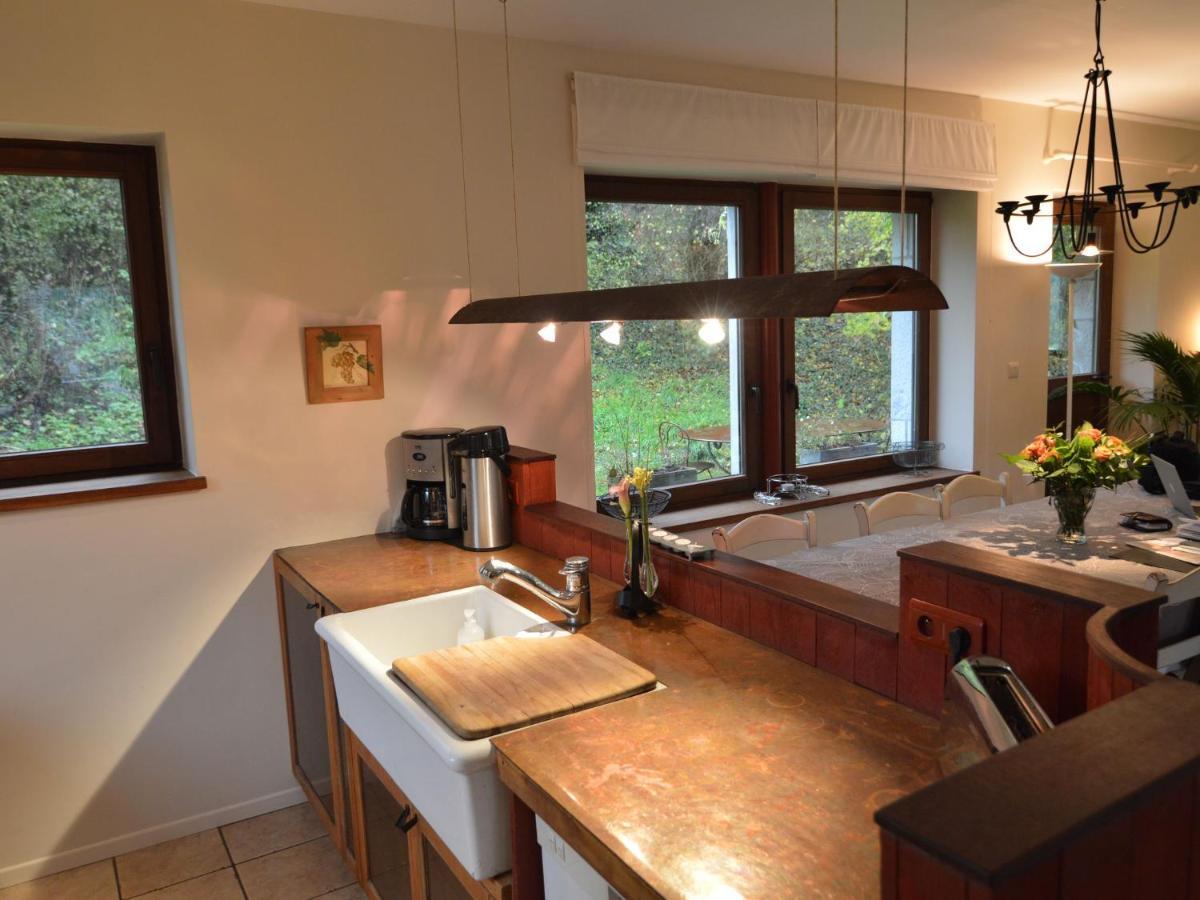 Quaint Holiday Home In Robechies Amid Meadows Chimay Εξωτερικό φωτογραφία